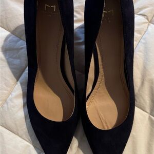 Women’s Navy Suede Pointed-Toe Pumps